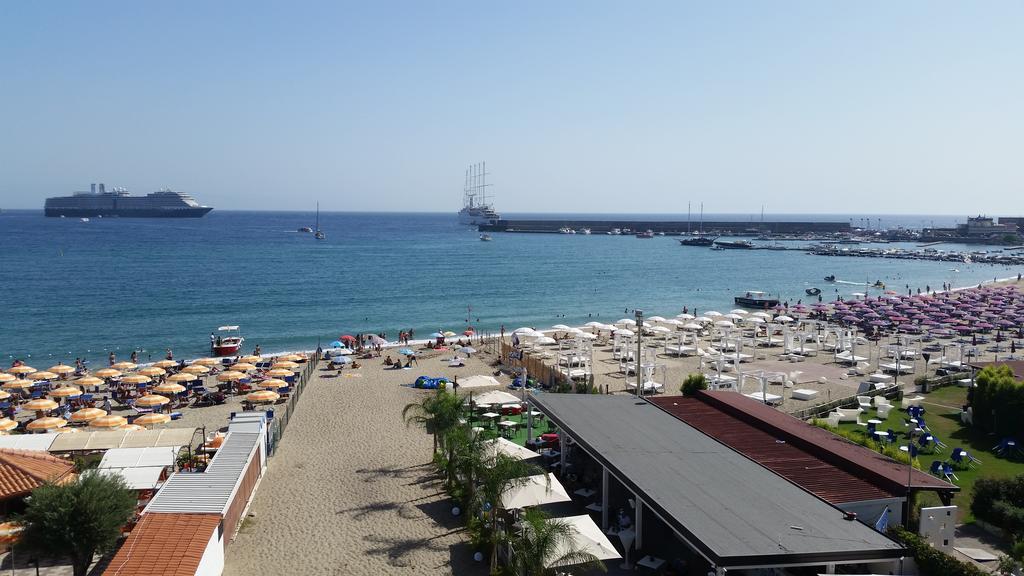 Apartments Mikros Giardini Naxos Exterior photo