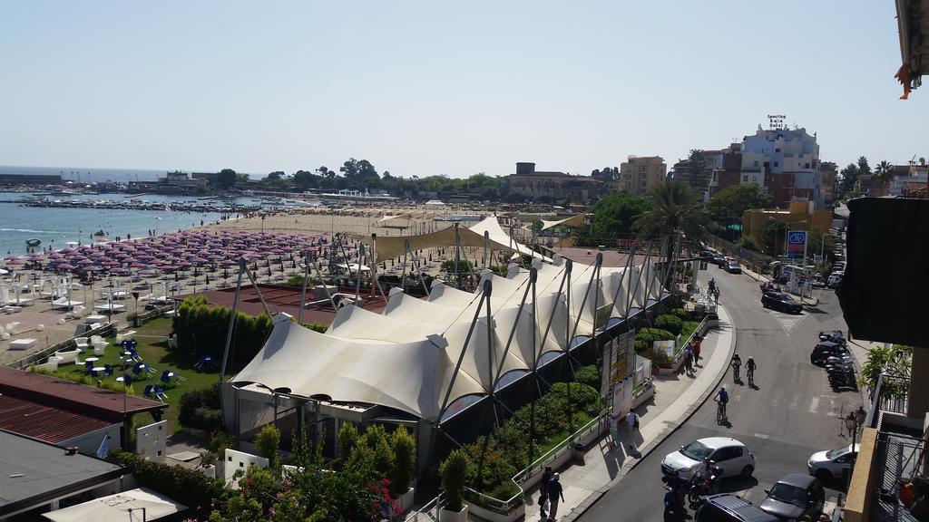 Apartments Mikros Giardini Naxos Exterior photo